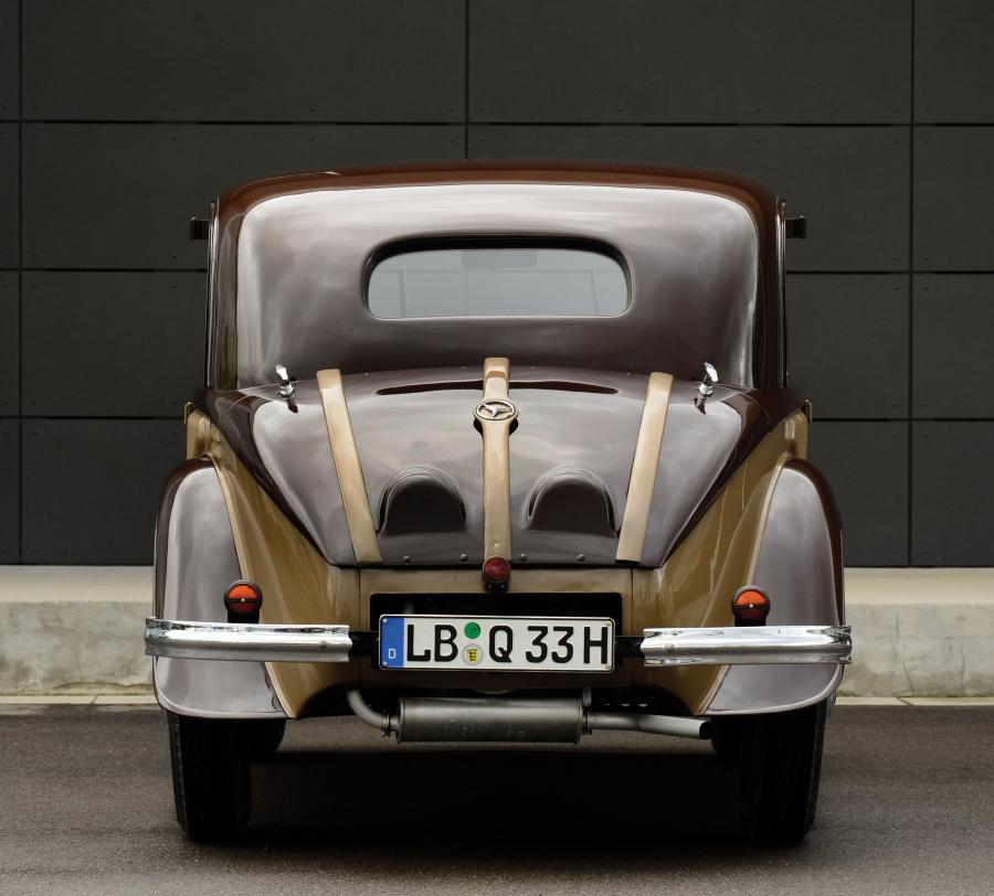 Mercedes-Benz 130 2-Door Saloon 1934 года  (фото 3 из 14)